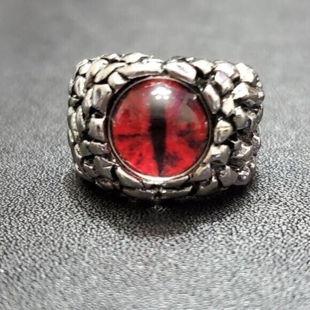 Silver tone red dragon's eye ring Size 10ish